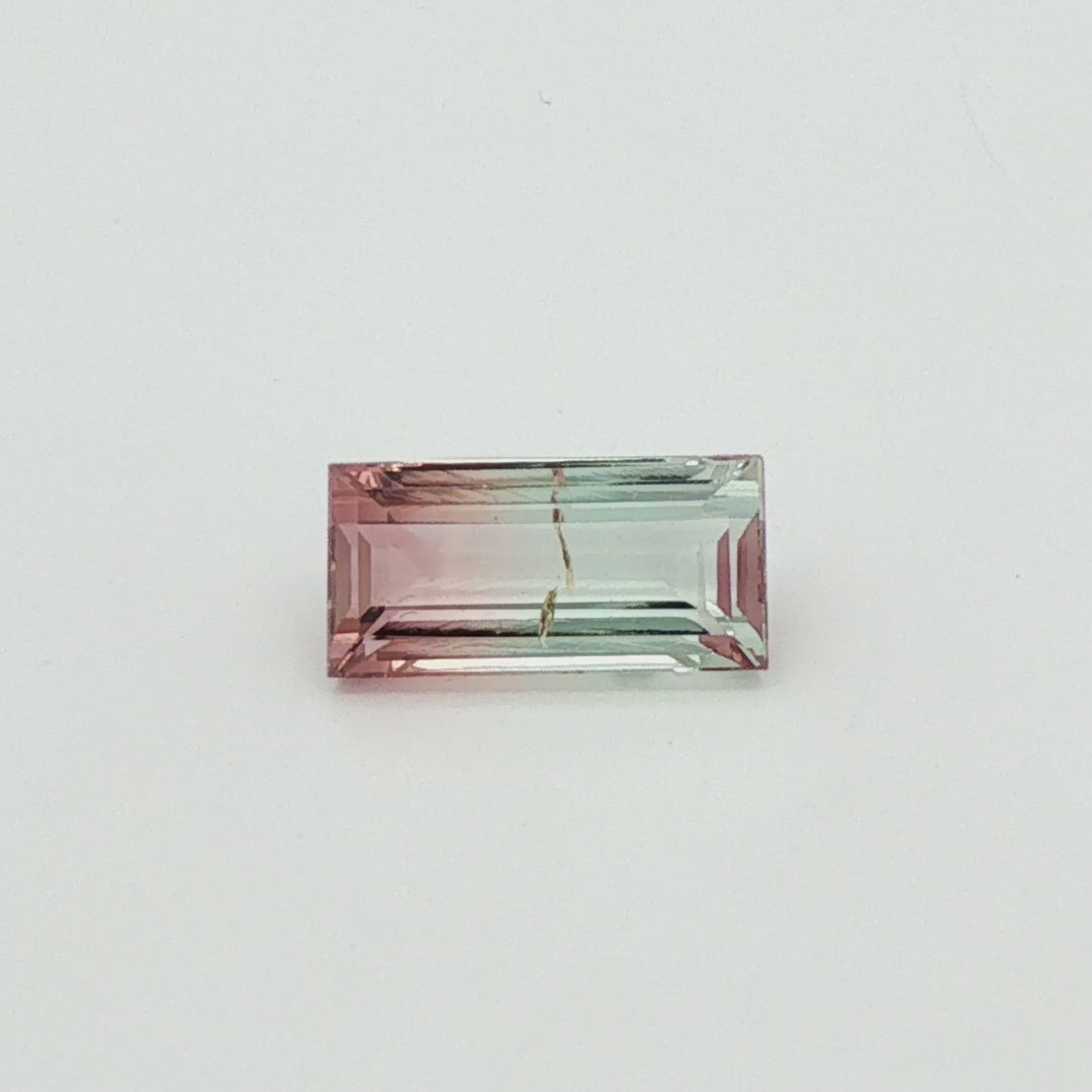 Bi-Colour Tourmaline 3.57ct