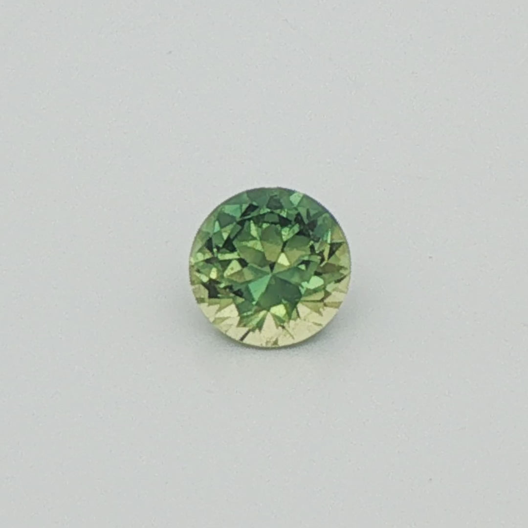 Green Australian Parti Sapphire 0.89ct
