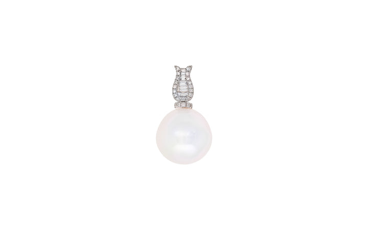 A drop shape pink white South Sea pearl diamond pendant in 18k white gold is displayed on a white background.