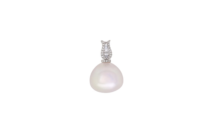 A high button pink white South Sea pearl diamond 18k white gold pendant
 is displayed on a white background.